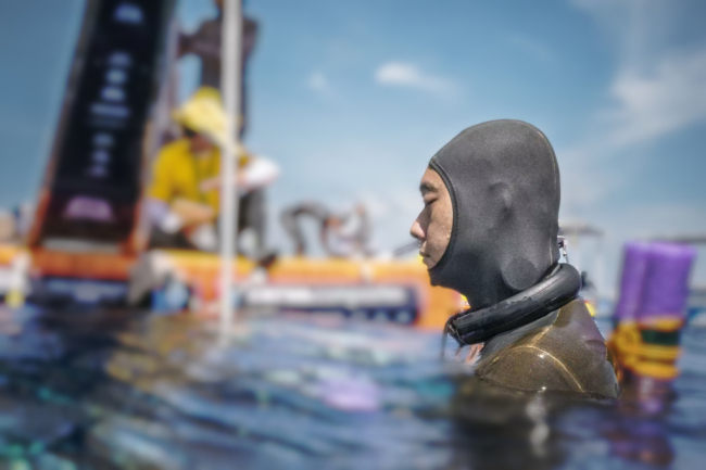 在海下百米感受“活著”的人