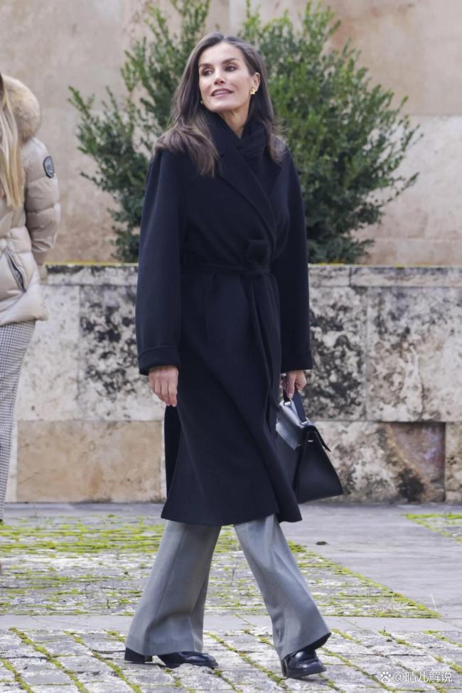 西班牙王后驚艷亮相中國(guó) 全黑造型彰顯低調(diào)力量