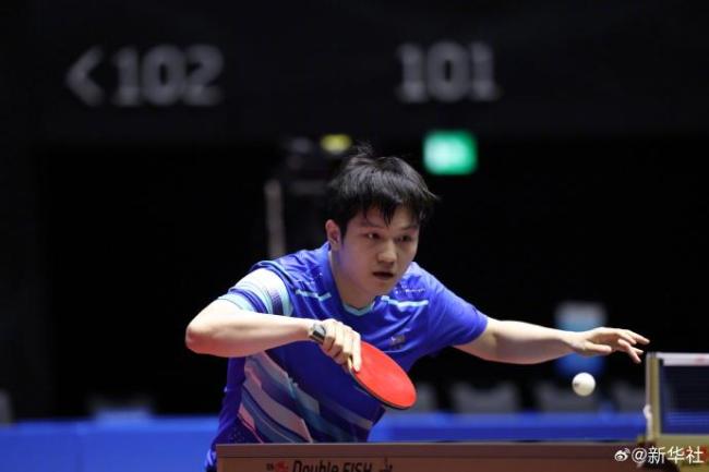 樊振东火速晋级8强 展现强劲实力
