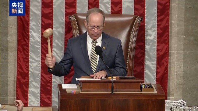 特朗普簽署臨時撥款法案 美政府結束“停擺”