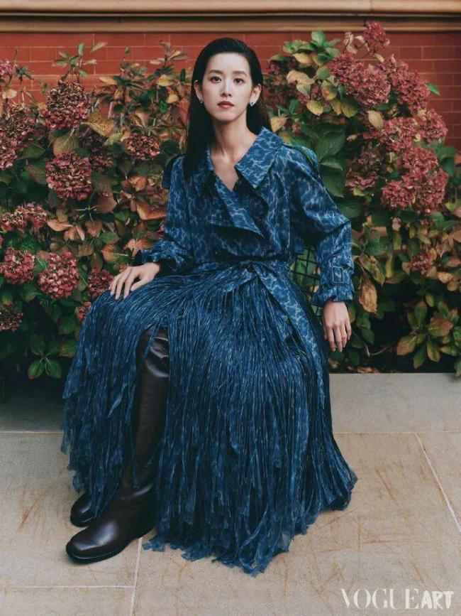 章泽天和朱珠同框 艺术晚宴共绽光彩