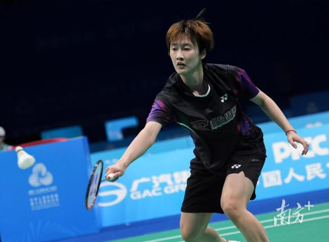 浙江羽毛球队女团3∶0夺金