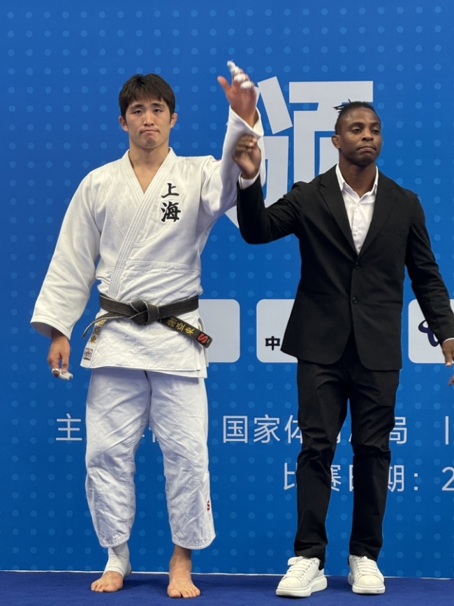 谢亚东摘下全运会柔道银牌！