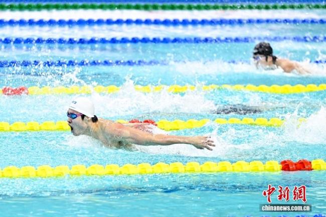 徐放摘得全运会男子200米蝶泳金牌 一马当先夺魁