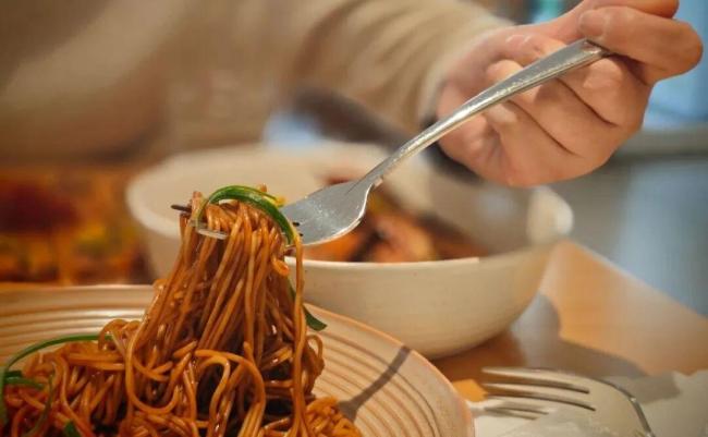 这些“藏盐大户”你可能每天都在吃 警惕高钠伤肾