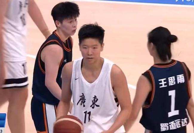 广东女篮力克四川夺得金牌 全运会精彩对决