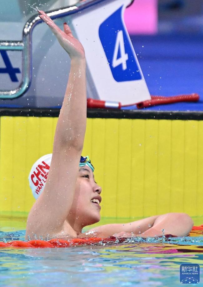 万乐天夺女子50米仰泳金牌 江西队荣耀时辰