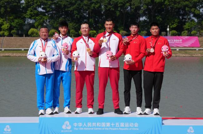 全运会男子1000米单人皮艇张冬夺金 山东选手闪耀赛场