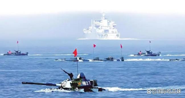 台湾老百姓向高市早苗扔鸡蛋壳 抗议干涉内政