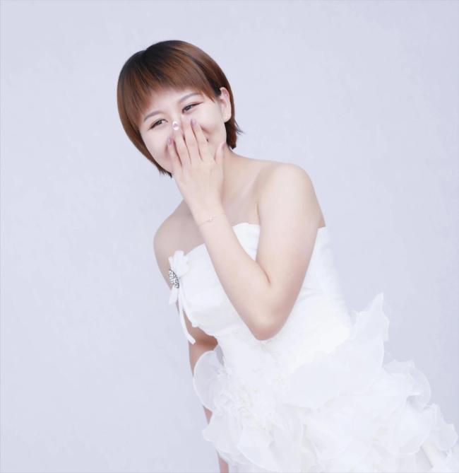 王曼昱父亲卖肉夹馍供她成奥运冠军 感人家庭背景引关注