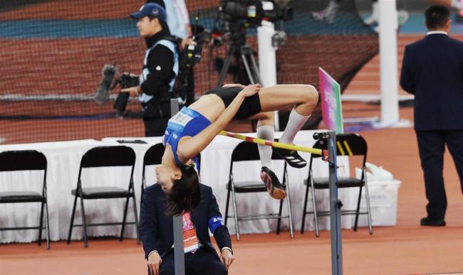 清华高颜值00后学霸全运会夺冠 从第八到冠军的华丽蜕变