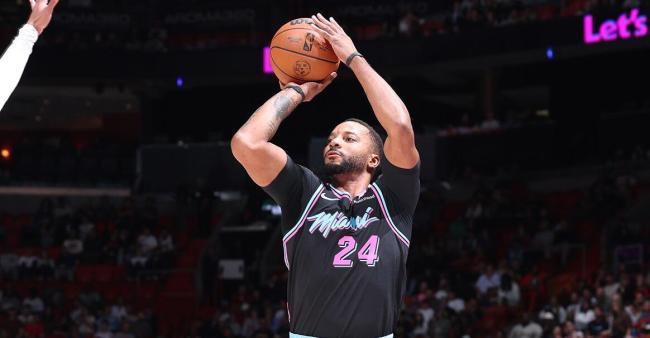 热火战胜残阵勇士