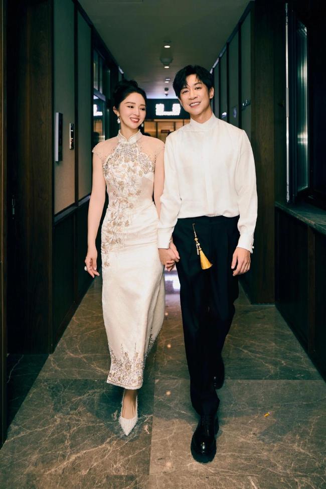 董璇称不想让孩子出国上学 老来得子不愿分离