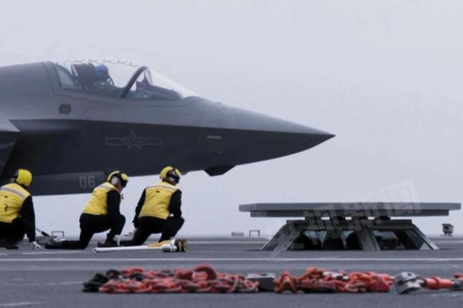 逐一解析!福建舰的“王牌搭子”个个身怀绝技 共赴深蓝展现实力