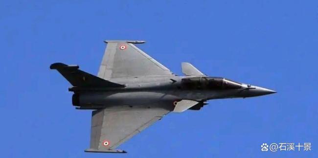 印度光辉战机为何会在迪拜航展坠毁 纸袋接油尴尬现场