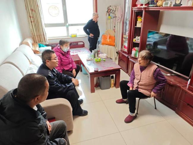 假“男儿”张口要10万 老东谈主险被骗