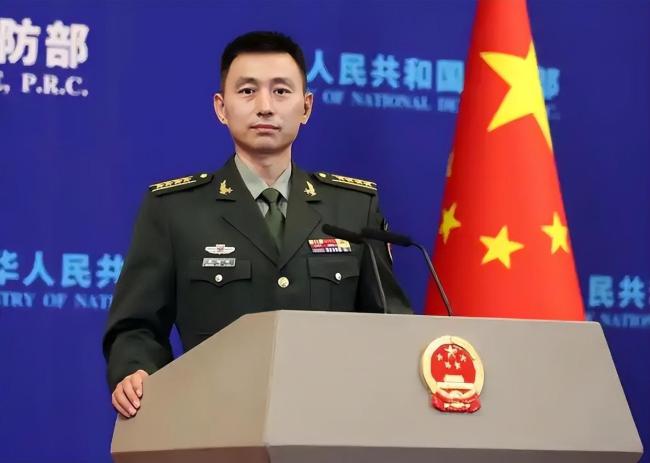 “无人军团”亮相解放军抢滩登陆演练 智能化作战新图景