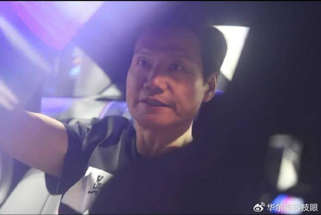 俞敏洪回应被叫老登 体面破局显担当