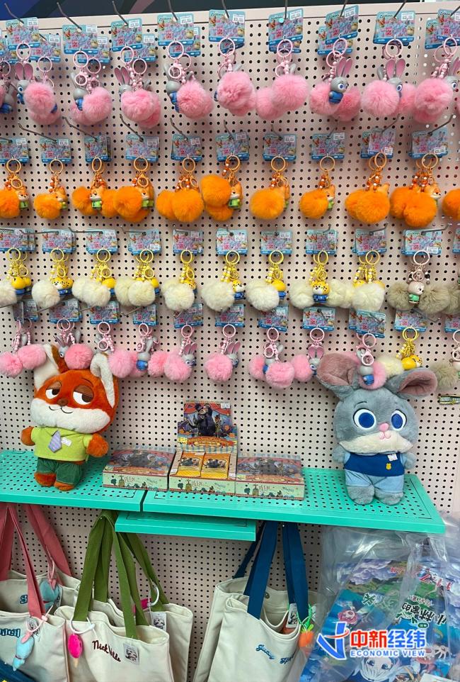 “吃爆米花的人少了”,除了看电影,年轻人在电影院还干什么? 衍生品成新宠