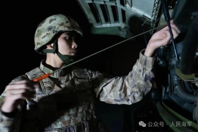 直擊東部戰(zhàn)區(qū)晝夜實(shí)彈射擊 錘煉實(shí)戰(zhàn)能力