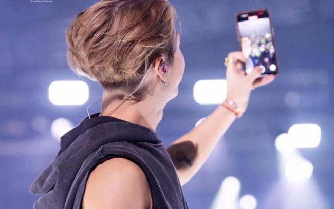 王嘉尔自曝曾想轻生 坦诚面对抑郁经历