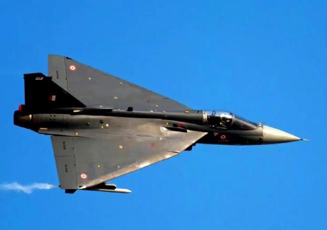 中国卫星拍下迪拜航展印战机坠毁现场 教训发人深省