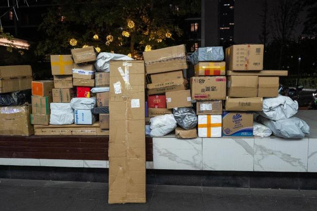 拆完快遞沒洗手，當(dāng)心“惹”上眼部帶狀皰疹