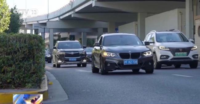 团伙作案,专挑货车SUV碰撞骗保上亿元 豪车骗保案告破