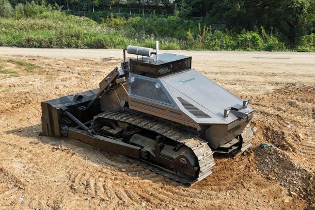 杭州实验基地现机器人施工队 “智造”引领未来