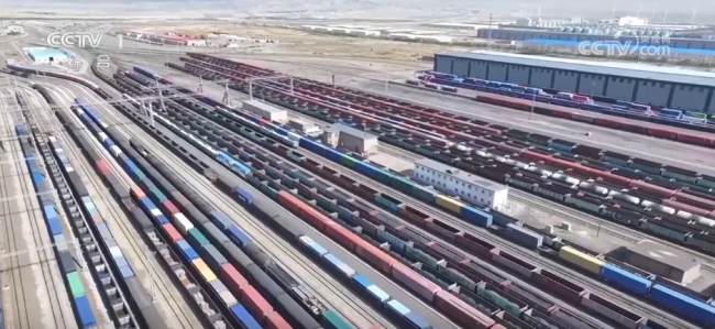 透過最新數(shù)據(jù)感知中國活力 經(jīng)濟穩(wěn)中有進態(tài)勢良好