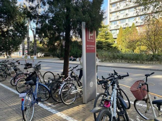 人大新规:学生电动车将被禁入校 引发学生焦虑与讨论