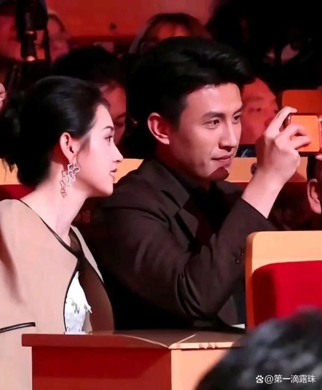 唐国强为短剧演员颁奖时发言引热议