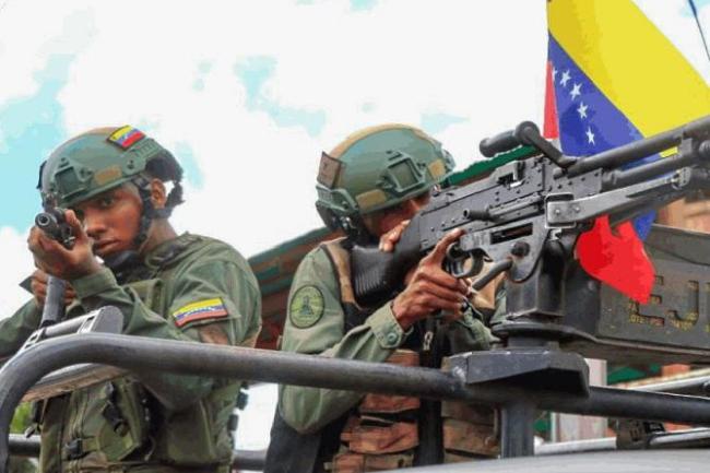 委内瑞拉武装部队开展海岸防御演习 应对美军事压力