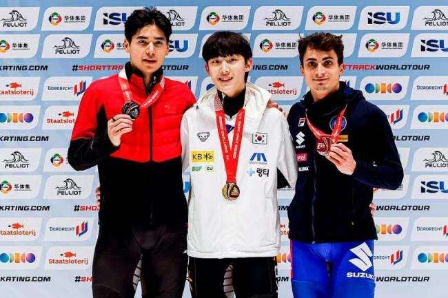 短道速滑世界巡回赛荷兰站男子1000米决赛 刘少昂获得银牌 中国队收官战再添奖牌