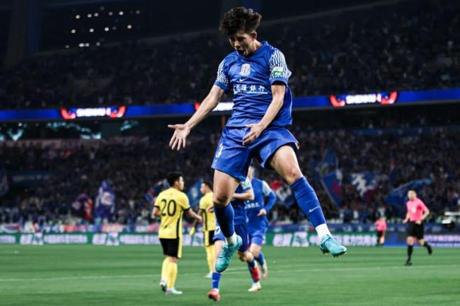 新人上位!中超年轻化趋势显著,U23政策保护下的崛起与U21主动抢位的挑战