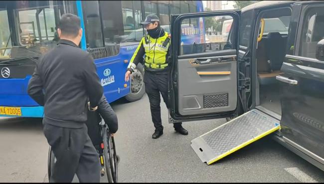 残障人士多次投诉曹操礼帽专车，残障人士打车如开“盲盒”