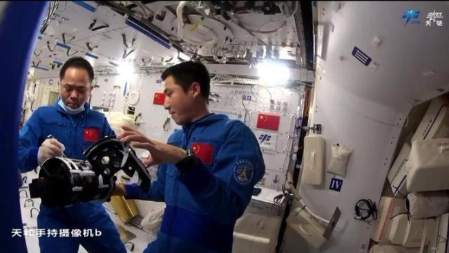 神舟二十一号乘组开展初度全系统压力济急演练 进步济急处罚能力