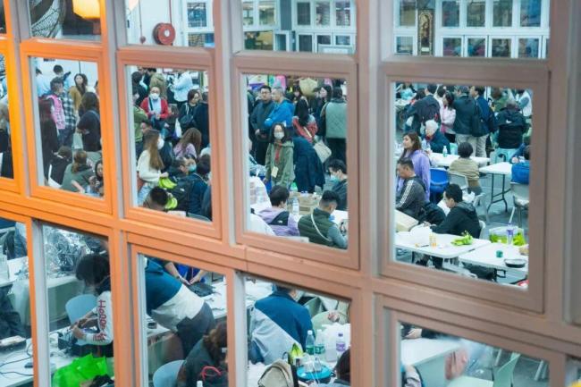 宏福苑是否重建需视每栋楼情况而定 灾后安置成挑战