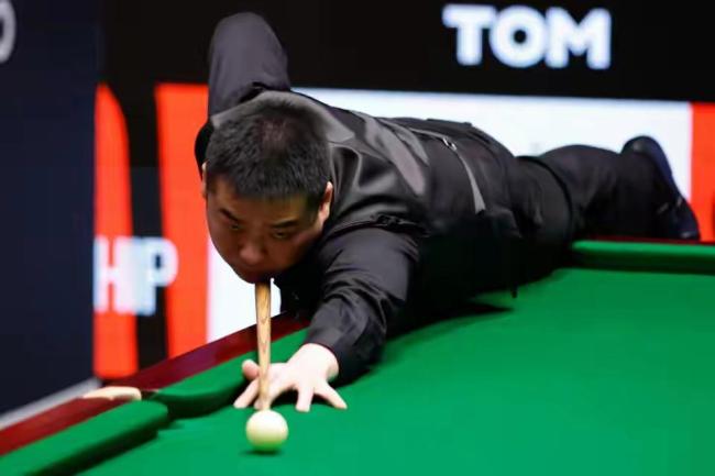 庞俊旭晋级斯诺克英锦赛16强 智慧与坚韧的胜利