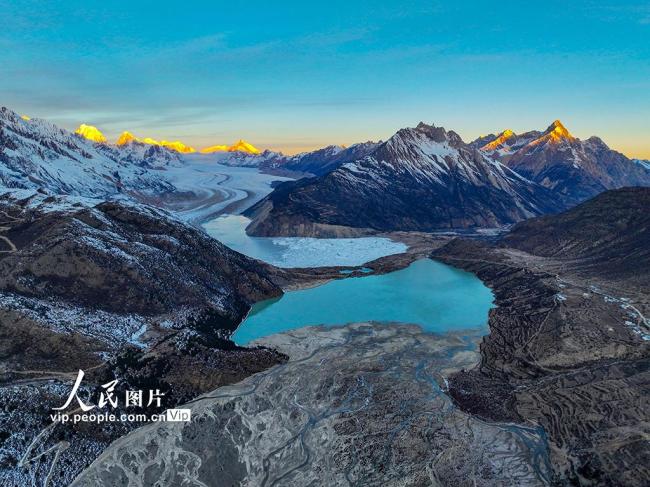 西藏八宿：來古冰川冬景