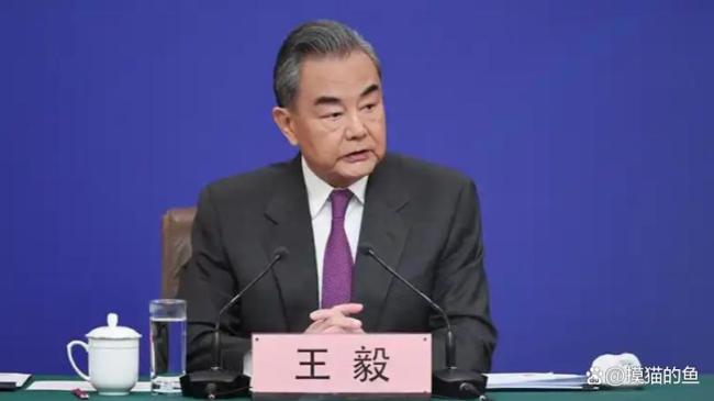 斯塔默不想访华了吗？英国回避一中原则，中方担忧的事变成现实