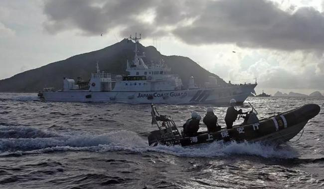 中方驱离非法进入钓鱼岛船只 引发国际高度关注