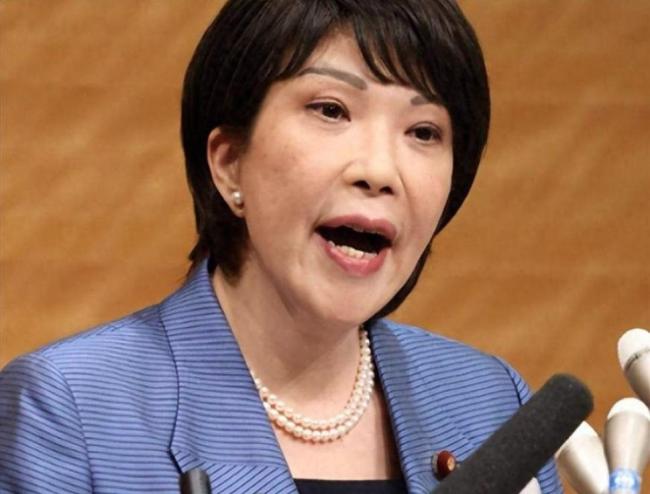 高市早苗上任一个月就“翻车”？一番狂言惹众怒，如今骑虎难下