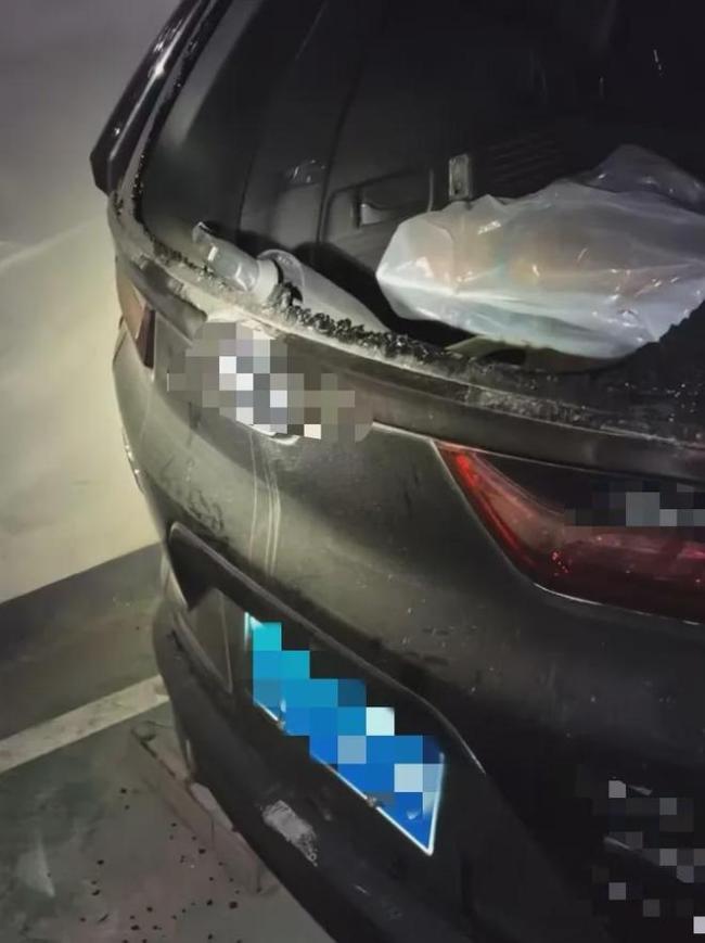 地库狂砸20辆车行窃4嫌疑人被抓获 警方迅速破案