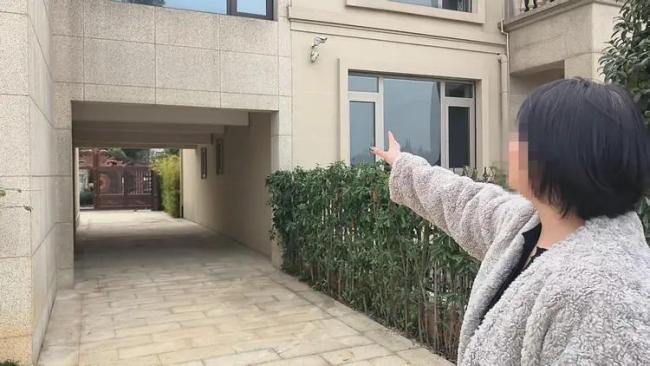 夫妻花500多万买别墅 违建面积200平 退房遇困甲醛超标