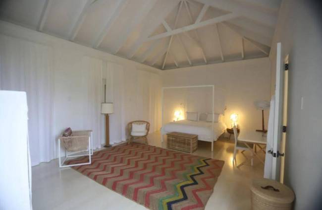 愛(ài)潑斯坦私人島嶼內(nèi)景首次曝光 細(xì)節(jié)令人不寒而栗