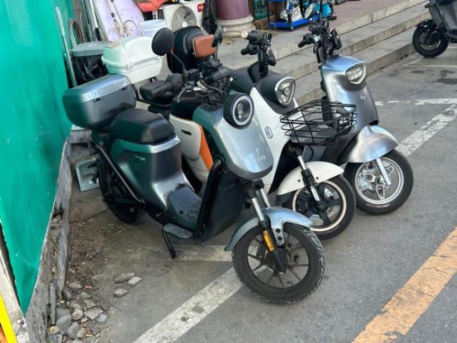 新國(guó)標(biāo)“小電驢”長(zhǎng)啥樣？瘦了、貴了 新車數(shù)量少選擇有限