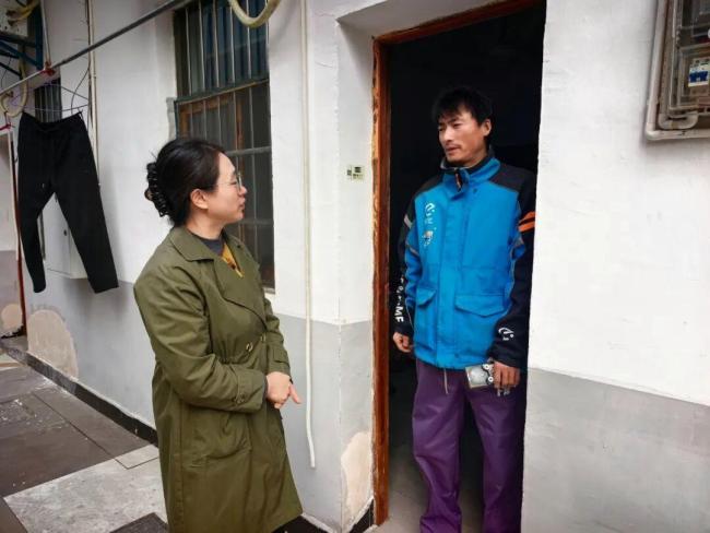 突發(fā)火情 外賣小哥臨危不亂果斷處置 守護(hù)群眾安全