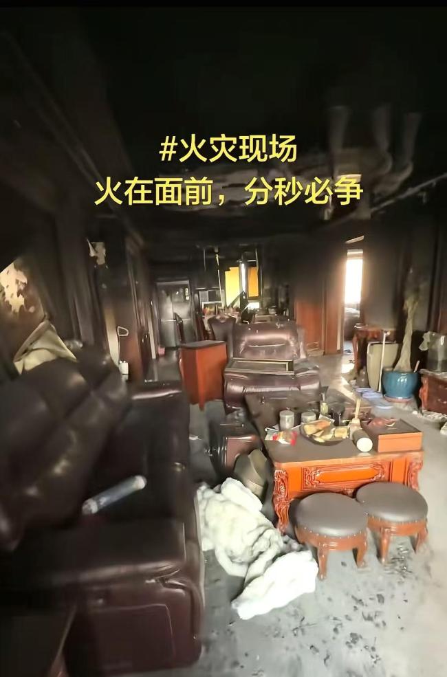 居民家中着火 救援中消防栓突然没水 新家火灾暴露隐患