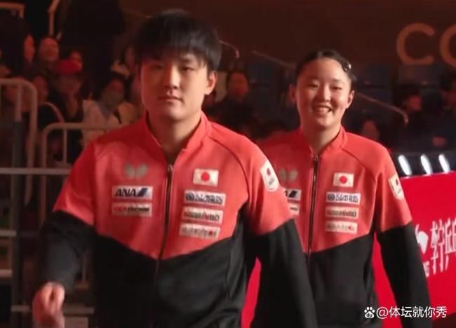 张本智和一直站在原地不动